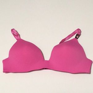 34B Victoria’s Secret Lightly Lined Wireless Bra Pink Color
